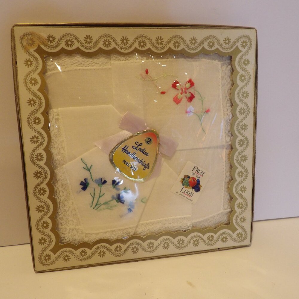 + Vintage NOS Set 2 FRUIT OF THE LOOM Ladies Handkerchiefs, NEW in Original Box